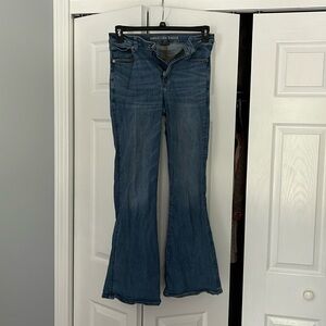 High Rise Flare American Eagle Jeans